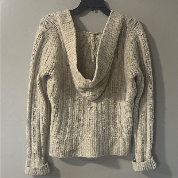 Jacob Cream V-Neck hooded Sweater - Picture 4 of 5